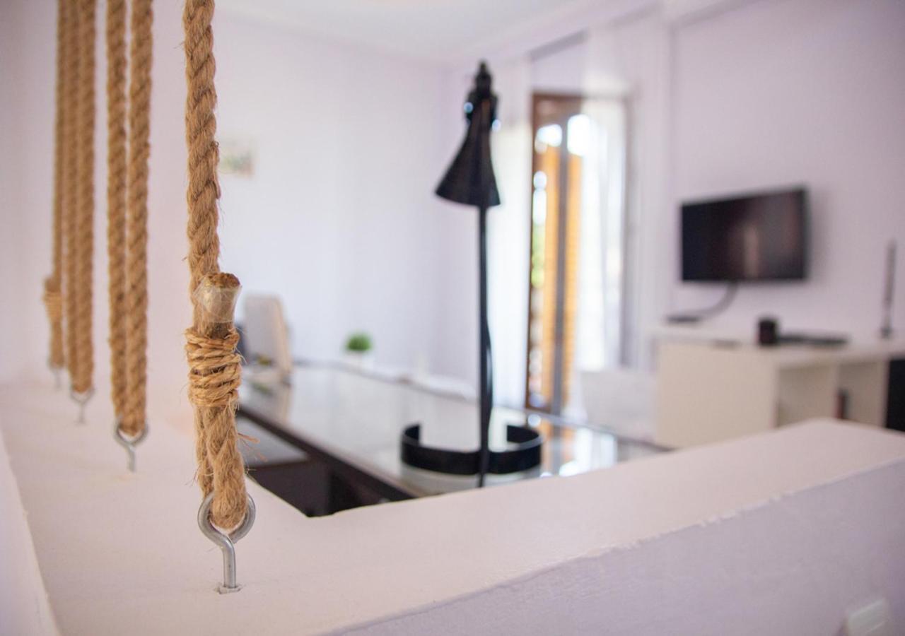 Beachfront Stylish Maisonette In إيريسوس المظهر الخارجي الصورة