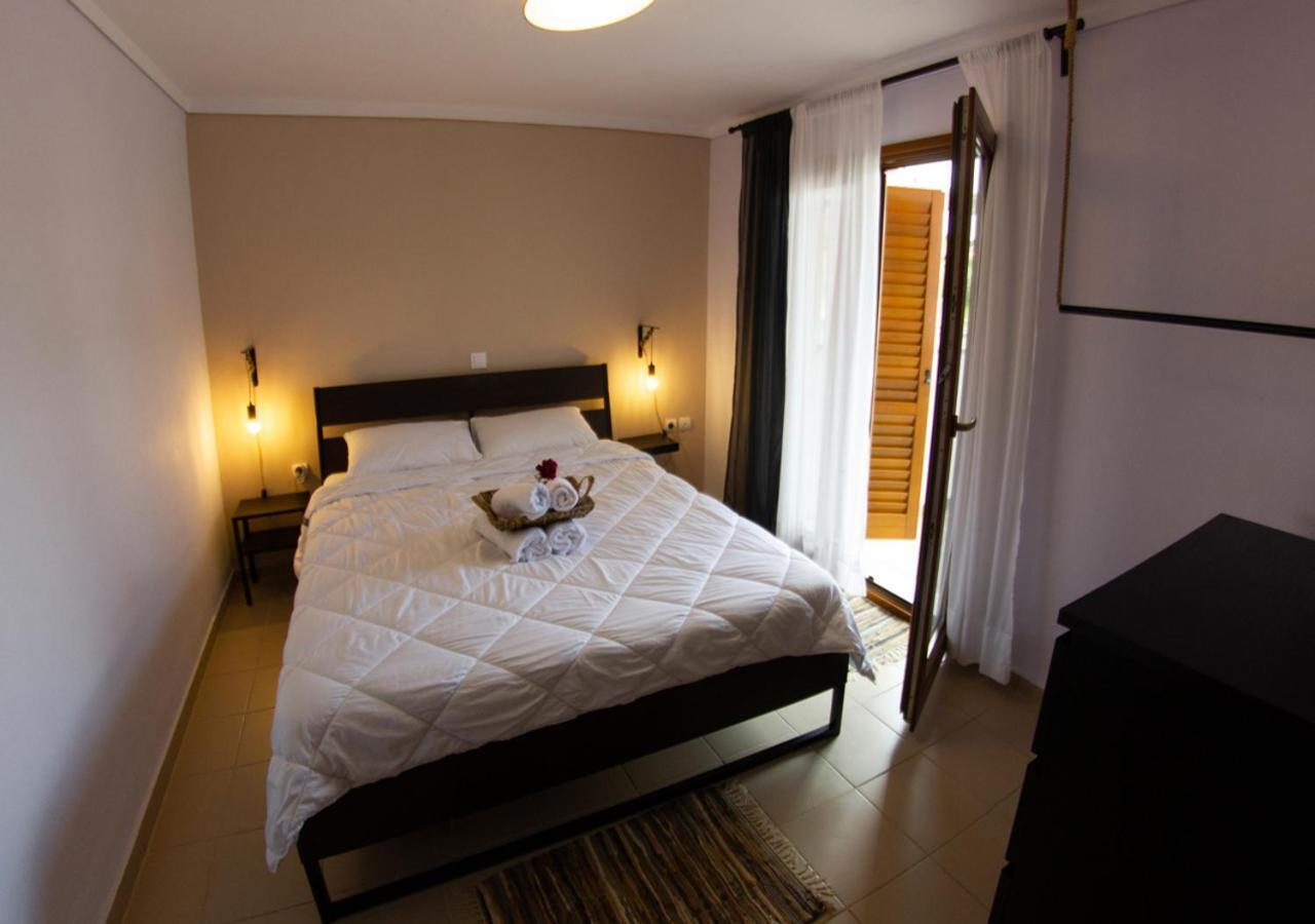 Beachfront Stylish Maisonette In إيريسوس المظهر الخارجي الصورة
